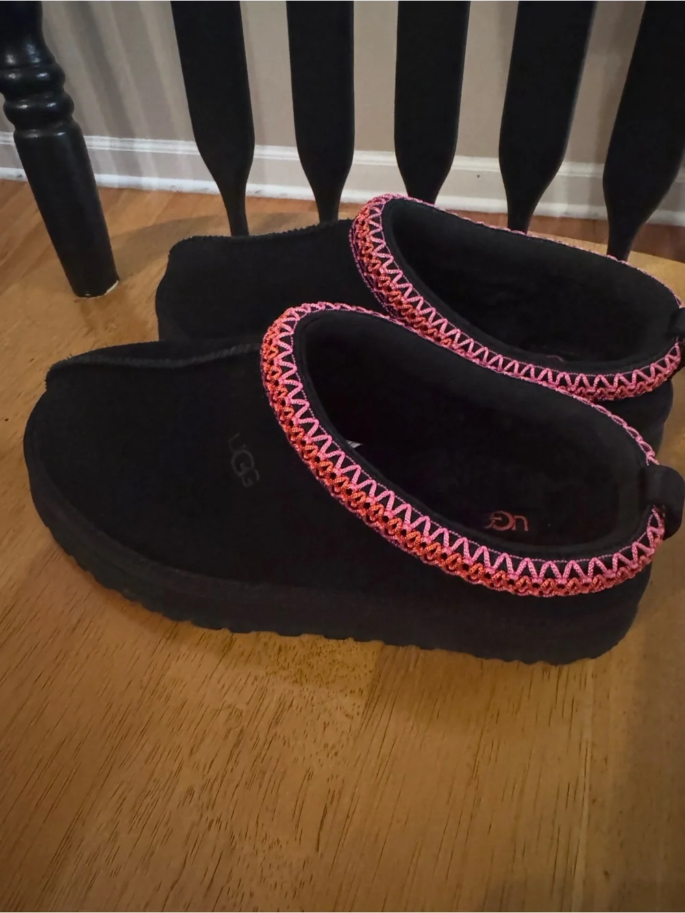 Big Kids' UGG Tazz Slippers Clogs Black Multi New no box US 4 UK 3